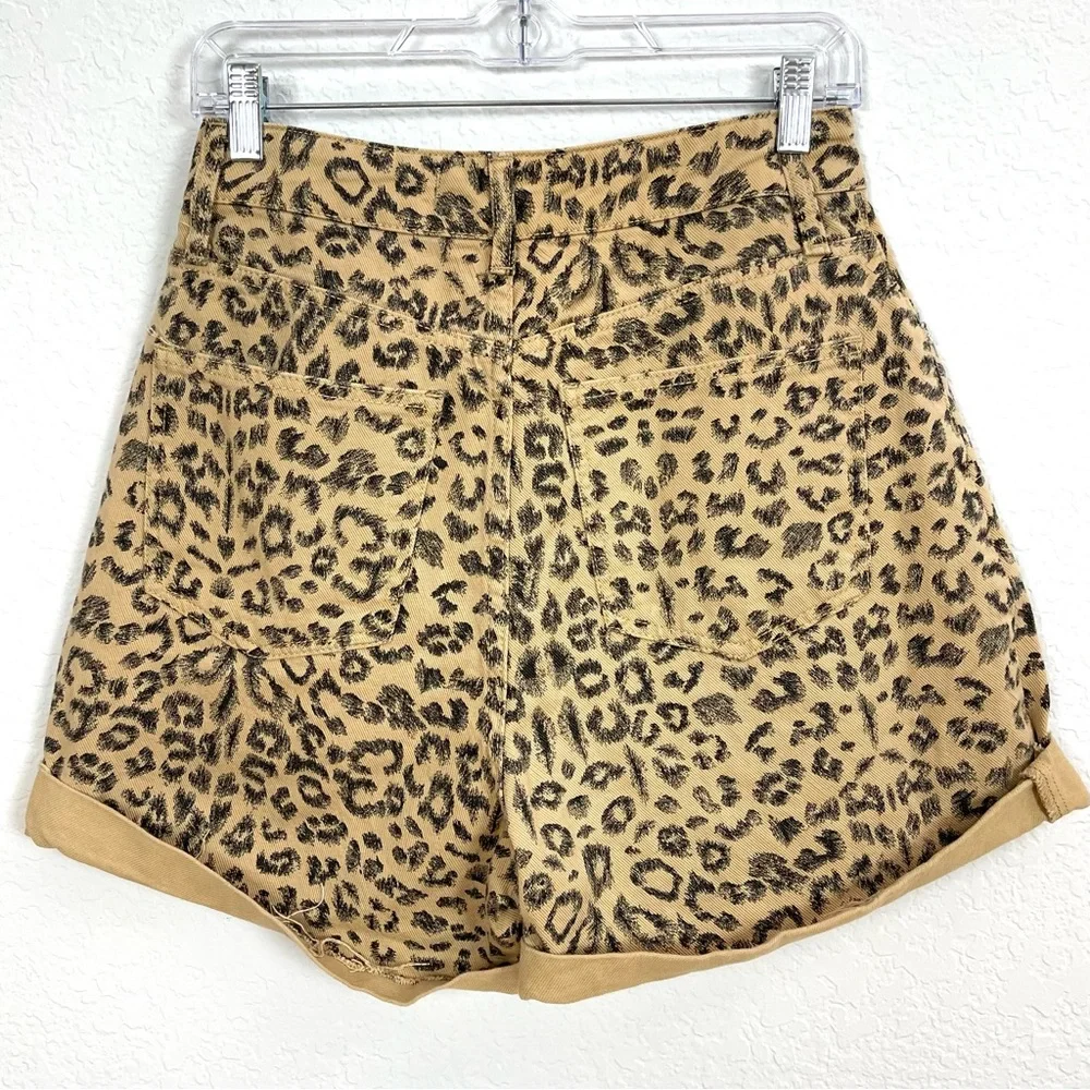 We The Free Dogtown Tan Cheetah Print High Waisted Cut-off Short Size 27
